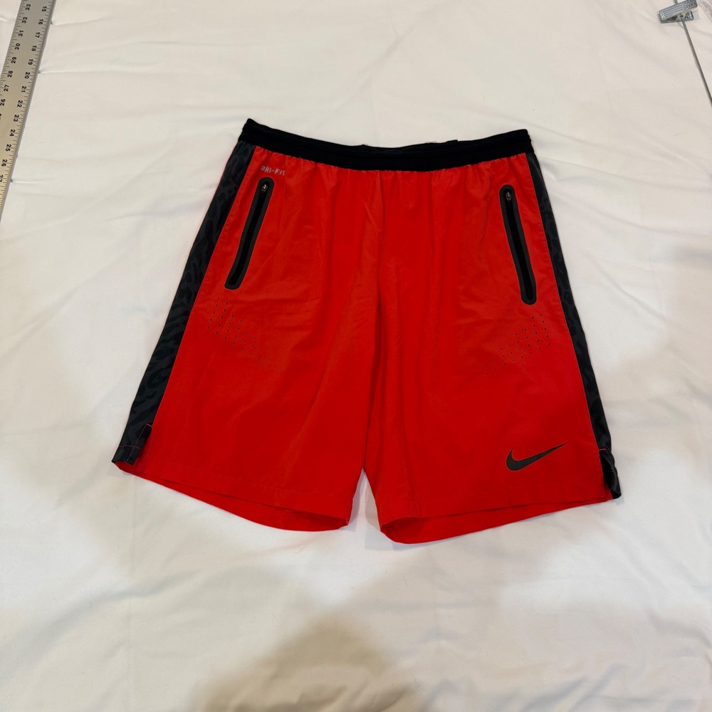Nike Dri-FIT Mens Red Black Athletic Training Shorts Zip Pockets Size M